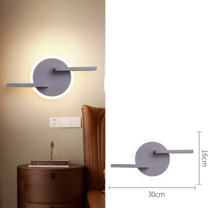 Minimalistische Lampe mit Ablagefläche